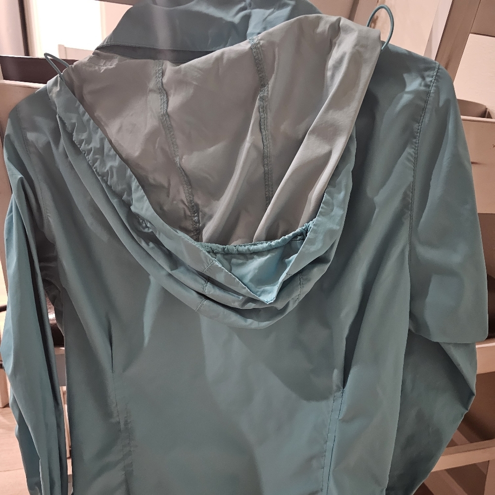 Columbia Rain Jacket Size M